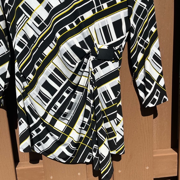 Geometric Alfani Blouse - Picture 3 of 5